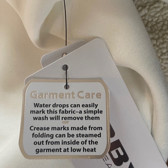 RBX White Women's athletic top - Picture 10 of 13